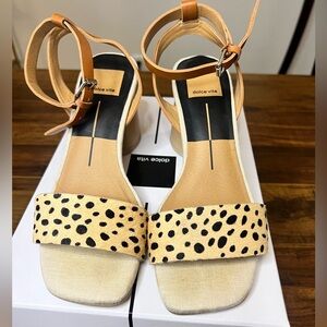 Dolce Vita Neutral and Black Dotted Leather Women's Sandals. Size 6.5